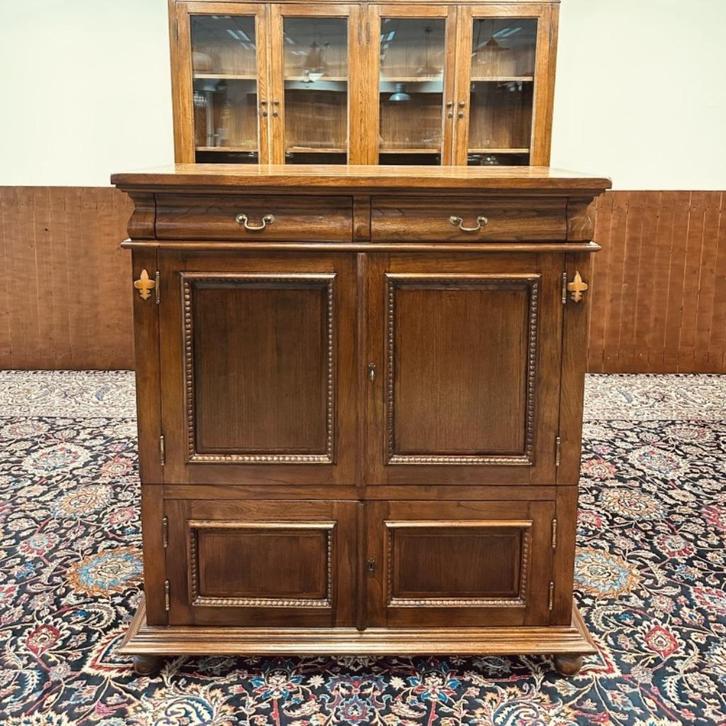 Klassieke Dressoir Kast met Inlegwerk, Antiek en Kunst, Antiek | Kantoor en Zakelijk, Ophalen of Verzenden