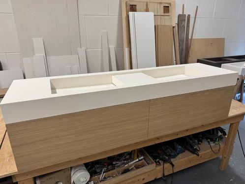 Badkamermeubel Corian solid surface/Unilin Eiken 1.80 mtr, Huis en Inrichting, Badkamer | Badkamermeubels, Nieuw, Wastafelkast
