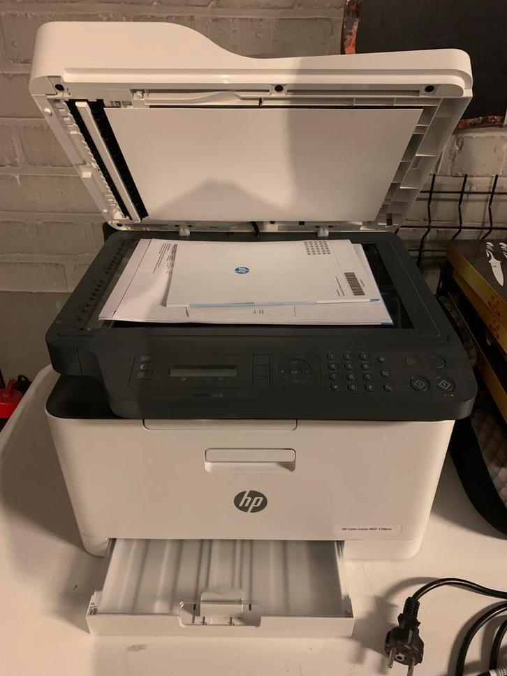 Kleurenlaserprinter HP, Computers en Software, Printers, Zo goed als nieuw, Ophalen