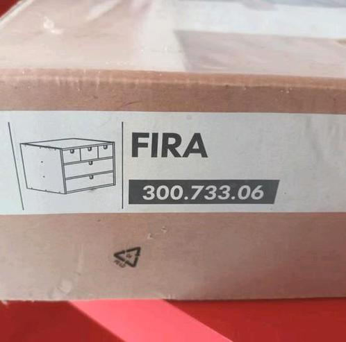 Zeldzaam zie lot 2 prachtige dressoirs nieuw zwart-wit IKEA, Huis en Inrichting, Overige Huis en Inrichting, Nieuw, Ophalen