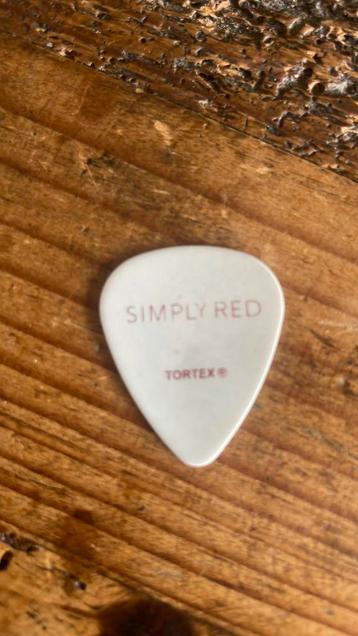 Simply Red plectrum