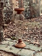 Sellette décorative, Enlèvement