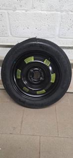 Pneu galette T125/85/R16 jamais utilisé, Enlèvement