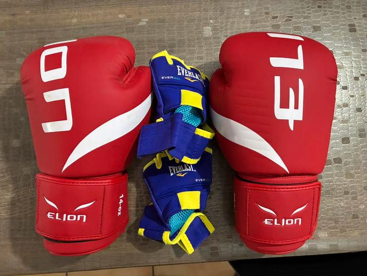 paar bokshandschoenen maat 14! Nieuw, nooit gebruikt., Sport en Fitness, Boksen, Nieuw, Bokshandschoenen, Ophalen of Verzenden