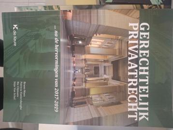 Gerechtelijk privaatrecht beschikbaar voor biedingen