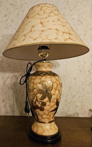 tafellamp beschikbaar voor biedingen