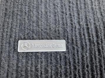 Jeu de tapis en velours MERCEDES Classe A beschikbaar voor biedingen