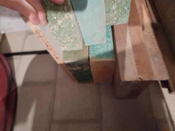 Overschotten hout dakwerken beschikbaar voor biedingen