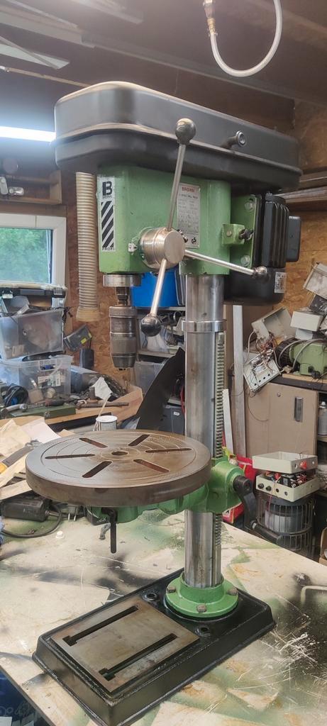 BROWN kolomboormachine 220v 1 meter h, Doe-het-zelf en Bouw, Gereedschap | Boormachines, Zo goed als nieuw, Boormachine, Ophalen