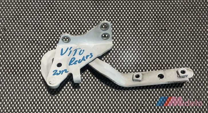 MERCEDES VITO MOTORKAP SCHARNIER RECHTS A6397500351, Auto-onderdelen, Carrosserie, Mercedes-Benz, Gebruikt, Ophalen of Verzenden