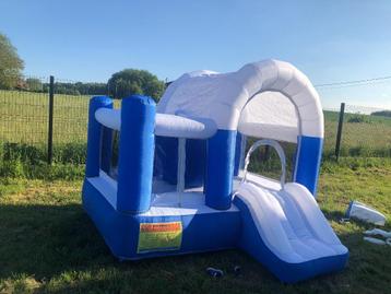 professioneel springkasteel beschikbaar voor biedingen