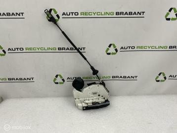 Deurslot Rechts Achter Volkswagen Golf 6 ORIG 5K4839016D beschikbaar voor biedingen