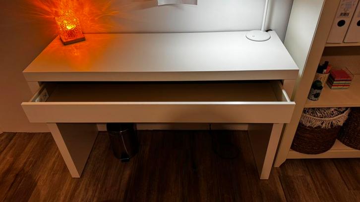 Ikea Malm toilettafel/bureau, Huis en Inrichting, Bureaus, Bureau, Ophalen