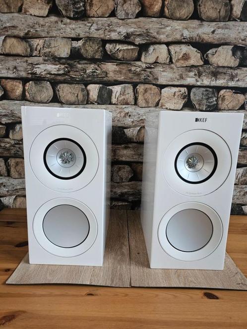 Kef R3 in Paar - Wit - Topstaat, Audio, Tv en Foto, Luidsprekerboxen, Zo goed als nieuw, Front, Rear of Stereo speakers, 120 watt of meer
