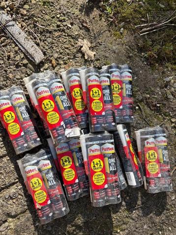 Pattex montagekit - wit (23 stuks) beschikbaar voor biedingen