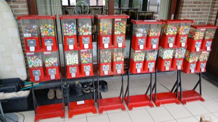 kauwgom automaat,brabo, 4 bakken,capsules automaat, Verzamelen, Automaten | Gokkasten en Fruitautomaten, Zo goed als nieuw, Euro