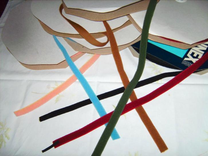 NOUVEAU   VELCRO / SCRATCH  14 Coloris, Hobby & Loisirs créatifs, Couture & Fournitures, Neuf, Ruban, Bande ou Élastique, Enlèvement ou Envoi