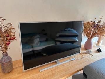 Tv ambient light 43PUS6804/12 disponible aux enchères