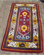Beau tapis en laine coloré - 140x76, Antiquités & Art, Enlèvement ou Envoi