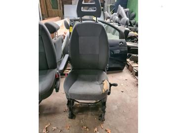 Stoel links van een Peugeot Boxer beschikbaar voor biedingen