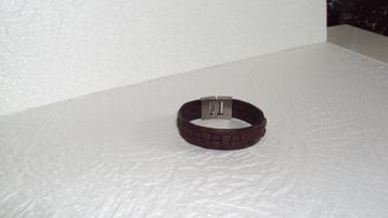 bracelet tresser marque fossil etat neuf disponible aux enchères