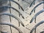 2 pneus hiver Hankook 225/50/16, Band(en), 16 inch, Gebruikt, Personenwagen