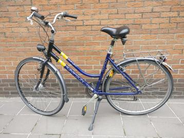 Damesfiets beschikbaar voor biedingen