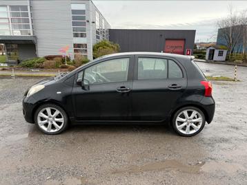 Toyota yaris TS !! 1.8 essence, Autos, Achat, Boîte manuelle, Noir, 5 portes