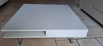 Table basse Ikea blanc laqué 