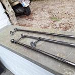3 stevige kwalitatieve metalen gordijnroedes 230 en 250 cm, Enlèvement, Utilisé, Brun