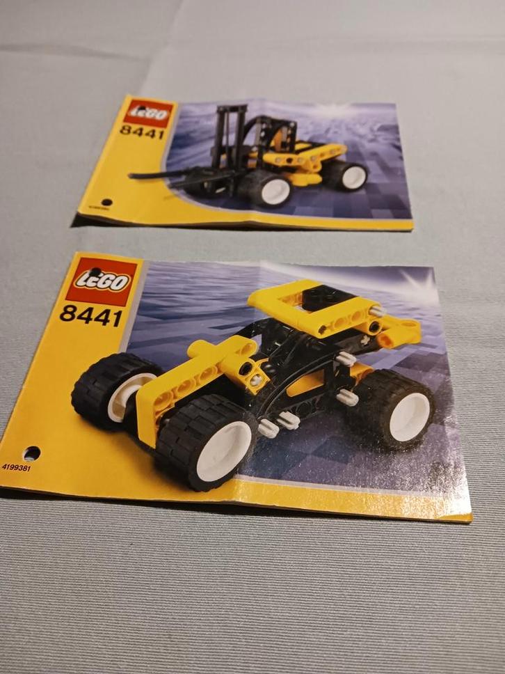 Lego set 8441. Heftruck en auto. 2 in 1., Kinderen en Baby's, Speelgoed | Duplo en Lego, Zo goed als nieuw, Lego, Complete set