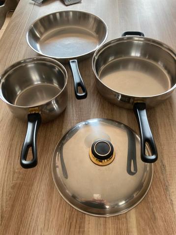 Inox pannen 4 delig beschikbaar voor biedingen
