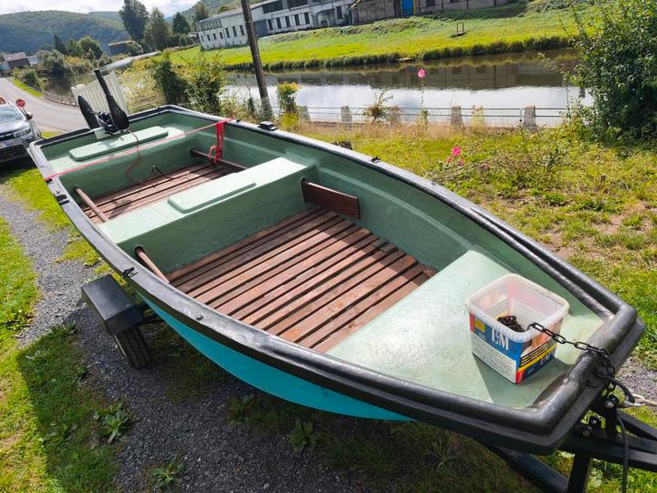 Barque de pêche ou de loisir, Watersport en Boten, Sloepen, Zo goed als nieuw, Tot 10 pk, 3 tot 6 meter, Buitenboordmotor, Benzine