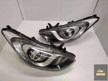 Hyundai i30 II Met verlichting rechts lamp links beschikbaar voor biedingen