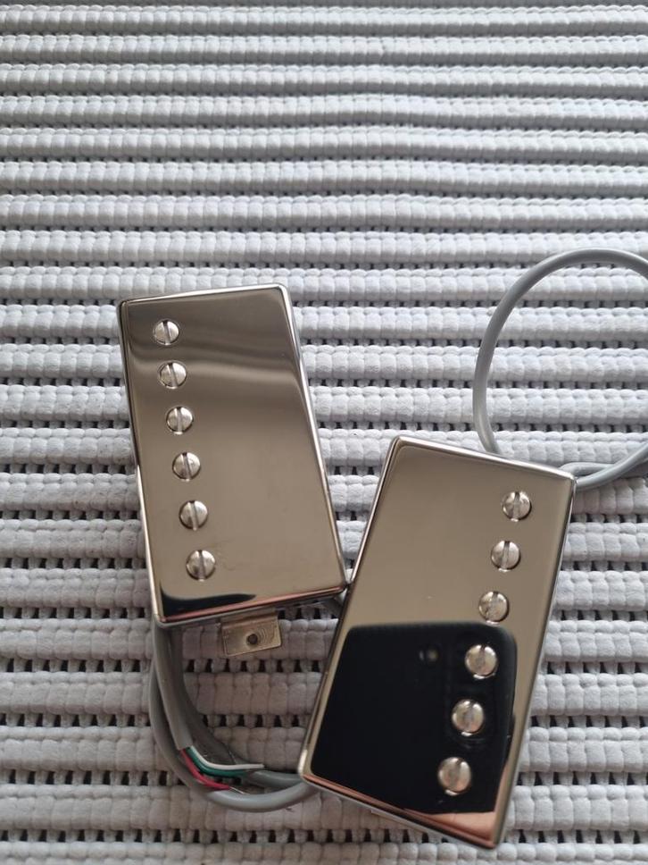 Ensemble de micros Gibson 57 Classic, 57 Plus, nickelé, Musique & Instruments, Instruments | Pièces, Comme neuf, Guitare électrique