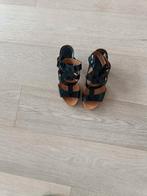 Sandalen in lakleder JHAY met hoge hakken, Kleding | Dames, Schoenen, Ophalen of Verzenden, Zo goed als nieuw