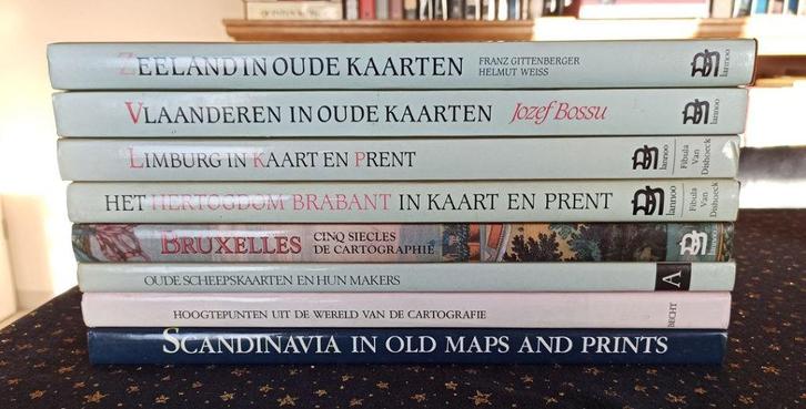 8 x groot formaat cartografie, Livres, Atlas & Cartes géographiques, Monde, Enlèvement