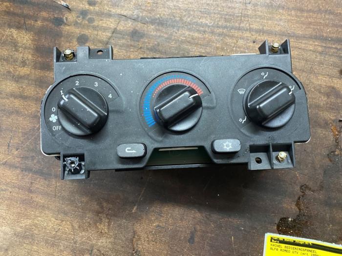Kachel Bedieningspaneel van een Alfa Romeo GTV, Auto-onderdelen, Dashboard en Schakelaars, Alfa Romeo, Gebruikt, 3 maanden garantie