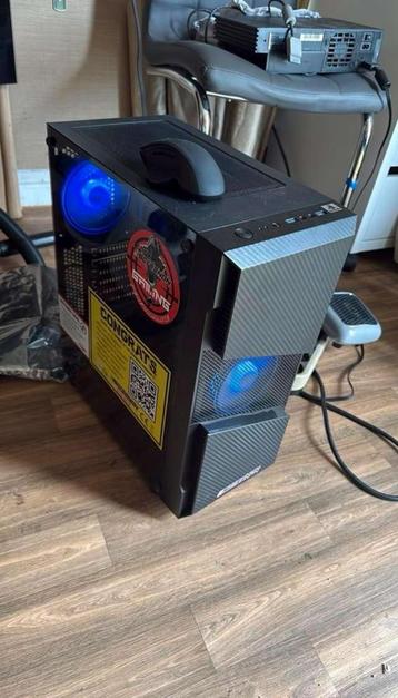 Gaming pc beschikbaar voor biedingen