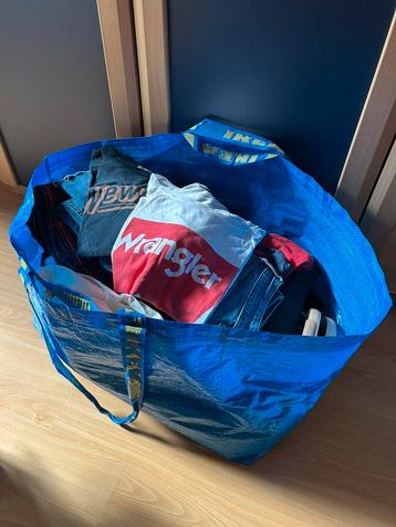 Grote kleding bundel van Vrouwen beschikbaar voor biedingen
