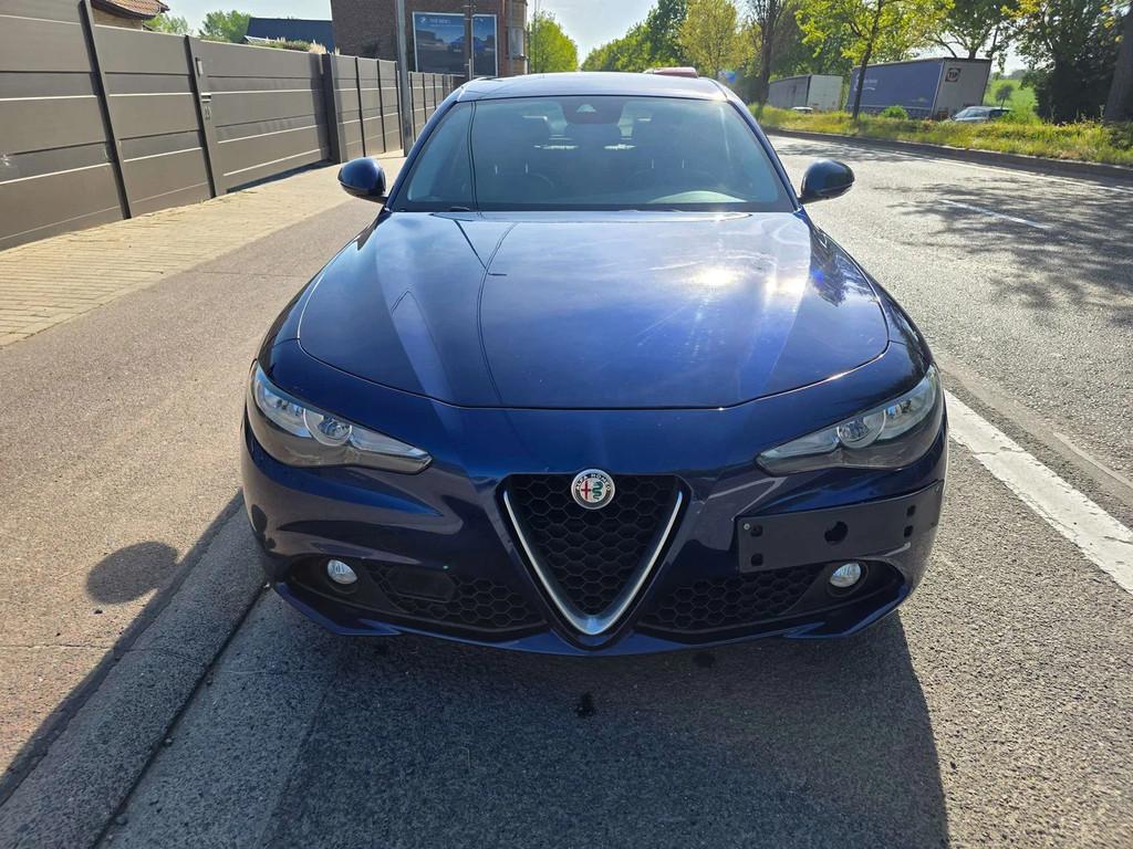 Alfa Romeo Giulia 2.2 JTDm Super AUT. 1EIG IN PERFECTE STA, Auto's, Automaat, 4 deurs, Gebruikt, 4 cilinders