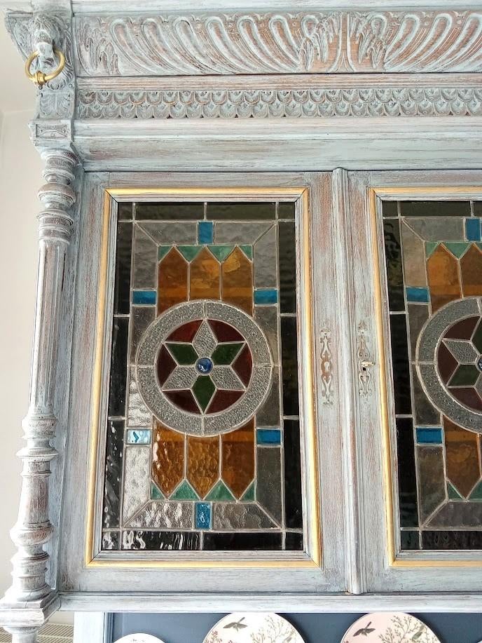 Antieke buffetkast met glas-in-lood, Huis en Inrichting, Ophalen, Zo goed als nieuw, Glas, Met deur(en)