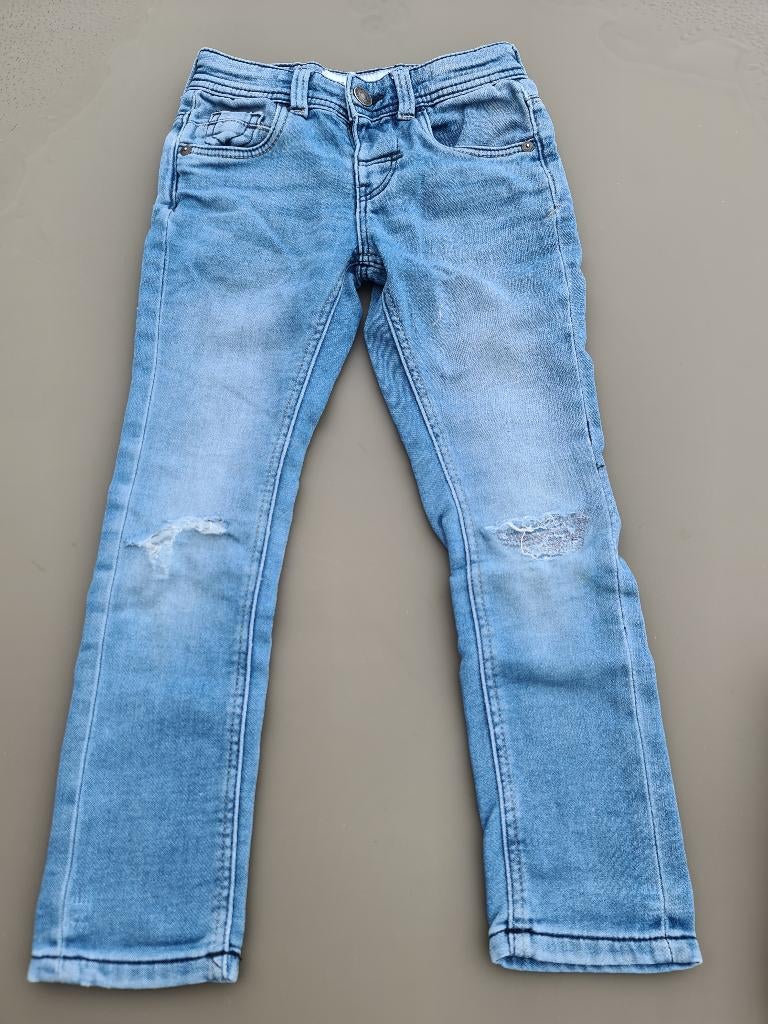 Jeans met fantasie aan de knieën, CA, 110, Enfants & Bébés, Vêtements enfant | Taille 110, Enlèvement, Comme neuf