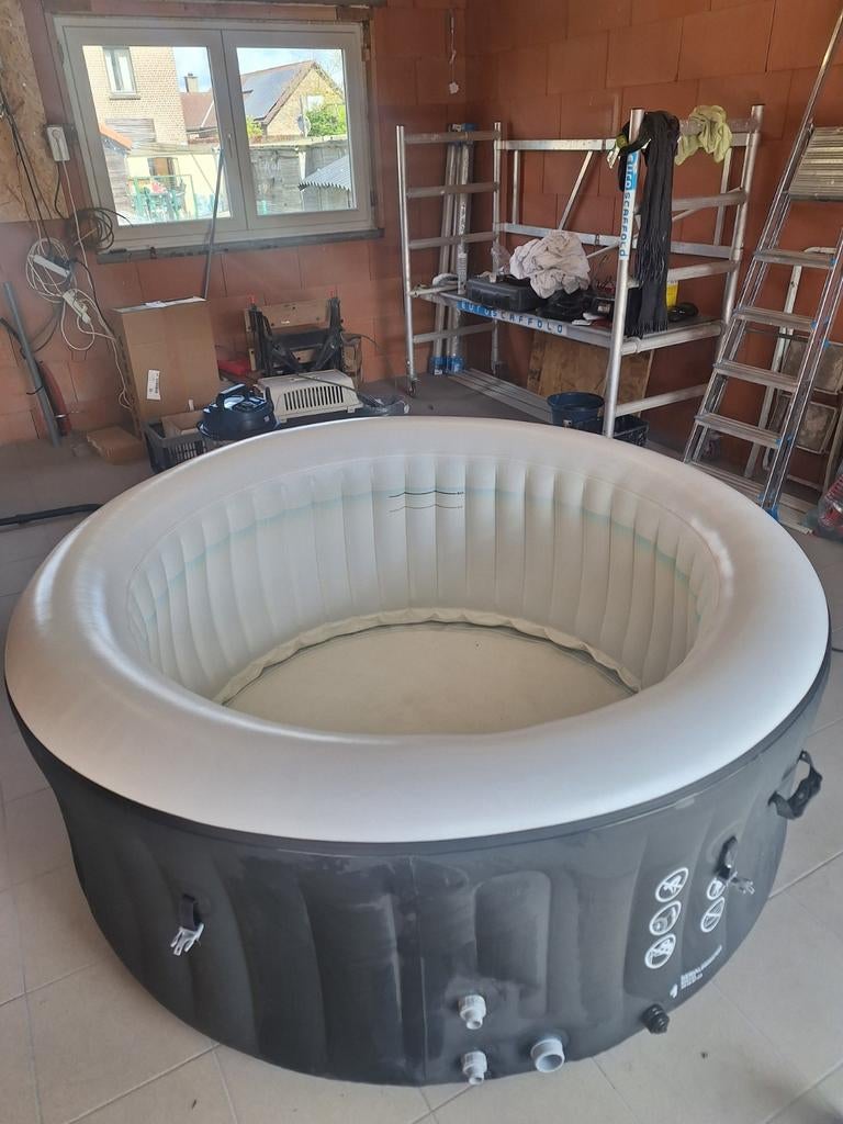 Lay-Z-Spa opblaasbare jacuzzi, Tuin en Terras, Ophalen, Pomp
