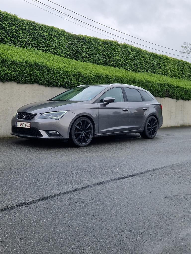 Seat leon st 1.6tdi euro5b, Auto's, Euro 5, 4 cilinders, 1600 cc, Automatische klimaatregeling