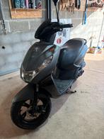 Scooter Peugeot kisbee, Vélos & Vélomoteurs, Scooters | Peugeot, Enlèvement, Comme neuf