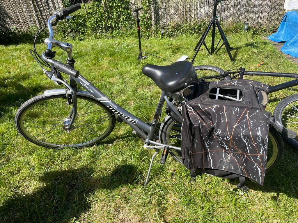 Damesfiets, Fietsen en Brommers, Ophalen, Zo goed als nieuw