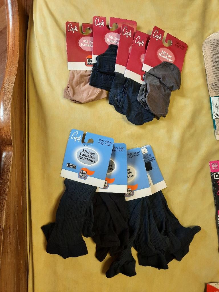 nieuwe nylon dames sokken korte en lange uit te kiezen, Kleding | Dames, Sokken en Kousen, Ophalen of Verzenden, Nieuw