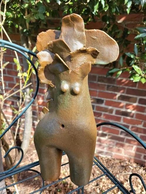 Prachtig Keramieken beeld – Vrouwelijk Torso (Bronslook), Ophalen of Verzenden, Modern, Beeld