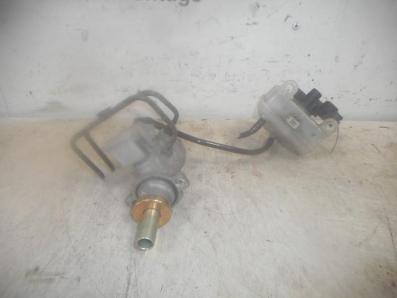 MAITRE CYLINDRE DE FREIN Ford Focus 1 Wagon, Utilisé, Ford